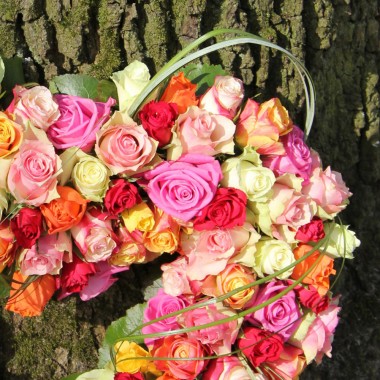 Ghirlanda a cuore  di rose...